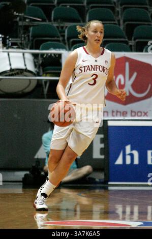 16. November 2012 – Honolulu, HI, Vereinigte Staaten von Amerika – 16. November 2012: Stan Sheriff Center in Honolulu, HI, Stan, Kardinal Mikaela Ruef #3 beim Jack in the Box Rainbow Wahine Classic gegen die Baylor Bears. (Bild: © Michael Sullivan/Cal Sport Media/ZUMAPRESS.com) Stockfoto
