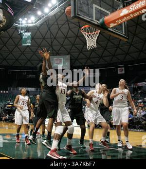 16. November 2012 - Honolulu, HI, Vereinigte Staaten von Amerika - 16. November 2012: Aktion zwischen den Baylor Bears und dem Stanford Cardinal während des Jack in the Box Rainbow Wahine Classic im Stan Sheriff Center in Honolulu, HI. (Bild: © Michael Sullivan/Cal Sport Media/ZUMAPRESS.com) Stockfoto