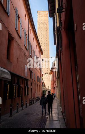 Bologna, Italien. Die Säulengänge von Bologna sind die längsten in ganz Italien. Stockfoto
