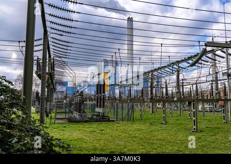 Die Abfallverbrennungsanlage für den Niederrhein, GMVA, in Oberhausen, erzeugt Strom und Fernwärme, Umspannwerk Nordrhein-West Stockfoto