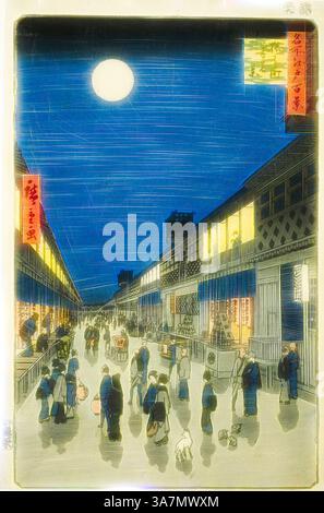 Eine geschäftige Marktszene, die von einem hellen Vollmond beleuchtet wird, mit Händlern mit ihren Waren, Käufern in traditioneller Kleidung und bunten Bannern, die an Holzstrukturen entlang der belebten Straße hängen. Die ruhige nächtliche Atmosphäre steht im Kontrast zu der lebhaften Aktivität unten., klassische Kunst mit modernem Touch, neu interpretiert von Artotop, Night View of Saruwaka-machi (Saruwaka-machi yoru no kei), aus der Serie One Hundred Famous Views of Edo (Meisho Edo hyakkei), 1856, Utagawa Hiroshige 歌川 広重, Japanisch, 1797-1858, Japan, Farbholzschnitt, oban Stockfoto