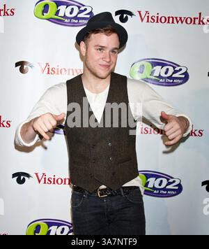 Dez. 2012 - Philadelphia, PA, USA - nur Verkauf WWW.ACEPIXS.COM....US....5. Dezember 2012, Philadelphia, PA..... Olly Murs beim Q102's Jingle Ball im Wells Fargo Center am 5. Dezember 2012 in Philadelphia, PA..... Mit der Linie: Famous/ACE Pictures ACE Pictures, Inc... Tel.: 646 769 0430..E-Mail: info@acepixs.com..www.acepixs.com (Kreditbild: © Famous/Ace Pictures/Ace Pictures/ZUMAPRESS.com) Stockfoto
