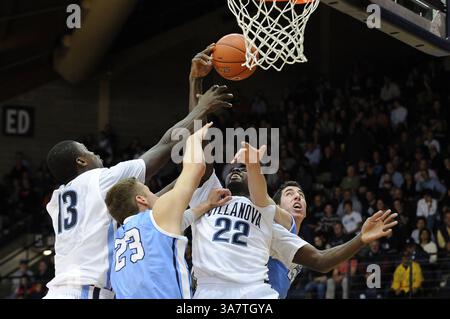 20. November 2012 - Villanova, Pennsylvania, USA - Villanova Wildcats Forward JAYVAUGHN PINKSTON (22) ist in der Spur verseucht. In einem Spiel, das im Paviilion Villanova gespielt wird. Pennsylvania Villanova führt Columbia mit einer Punktzahl von 26-22. (Bild: © Michael McAtee/ZUMAPRESS.com) Stockfoto