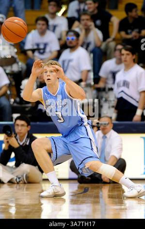 20. November 2012 - Villanova, Pennsylvania, USA - Columbia Lions Guard GRANT MULLINS (3) erhält einen A-Pass. In einem Spiel, das im Paviilion Villanova gespielt wird. Pennsylvania Villanova verliert gegen Columbia um 75-57 (Bild: © Michael McAtee/ZUMAPRESS.com) Stockfoto