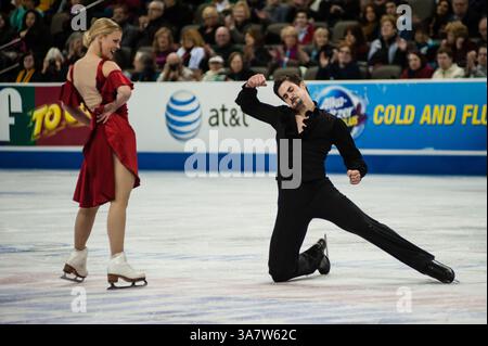 26. Januar 2013 - Omaha, Nebraska, U.. S - Madison Hubbell und Zachary Donohue belegten den vierten Platz im Senior Dance Event. Die US-Eiskunstlauf-Meisterschaften 2013 werden im CenturyLink Center in Omaha, Nebraska, ausgetragen. (Bild: © Steven Branscombe/ZUMApress.com) Stockfoto