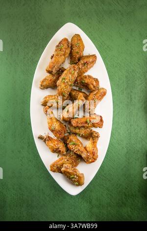 17. Januar 2013 - Chicago, IL, USA - mit diesen KFC Korean Fried Chicken Wings am Super Bowl Sunday einen Touchdown erzielen. (Kreditbild: © Bill Hogan/MCT/ZUMAPRESS.com) Stockfoto