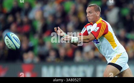 3. Mai 2013 - Melbourne, Victoria, Australien - Aaron Cruden von den Waikato Chiefs in Aktion während des 12. Runde Spiels zwischen den Melbourne Rebels und den Waikato Chiefs während der Super XV Saison 2013 im AAMI Park, Melbourne, Australien. (Kreditbild: © Theo Karanikos/ZUMAPRESS.com) Stockfoto