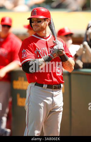 1. Mai 2013: Oakland, KALIFORNIEN, Vereinigte Staaten von Amerika - 01. Mai 2013: Der Outfield der Los Angeles Angels Josh Hamilton während eines Spiels in der Major League Baseball gegen die Athletics im O.Co Coliseum in Oakland, KALIFORNIEN. (Kreditbild: © Daniel Gluskoter/icon SMI/Cal Sport Media/ZUMAPRESS.com) Stockfoto