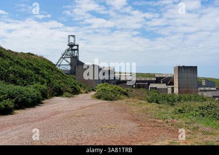 Pendeen England - 12. Juni 2024 - die Geevor-Zinnmine an der Küste von North Cornwall in England ist ein UNESCO-Weltkulturerbe Stockfoto