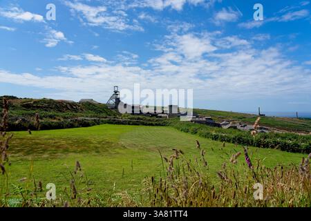 Pendeen England - 12. Juni 2024 - die Geevor-Zinnmine an der Küste von North Cornwall in England ist ein UNESCO-Weltkulturerbe Stockfoto