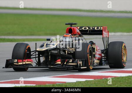 22. März 2013 – Sepang, Malaysia – Kimi Raikkonen, finnischer Lotus F1-Teamfahrer, der sein Auto während des ersten Trainings der Formel 1 beim Grand Prix 2013 von Malaysia auf dem Sepang International Circuit lenkte. (Bild: © Robertus Pudyanto/ZUMAPRESS.com) Stockfoto