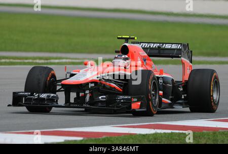 22. März 2013 – Sepang, Malaysia – Max Chilton, Fahrer des britischen Marussia F1-Teams, der sein Auto während des ersten Trainings des Formel 1 Malaysian Grand Prix 2013 auf dem Sepang International Circuit lenkte. (Bild: © Robertus Pudyanto/ZUMAPRESS.com) Stockfoto