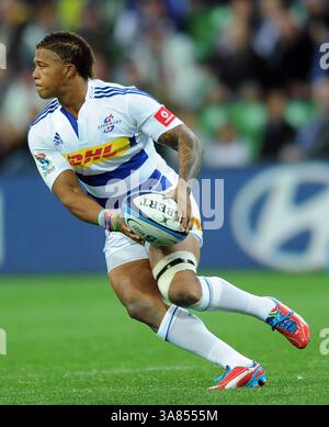 17. Mai 2013 - Melbourne, Victoria, Australien - Elton Jantjies of the Stormers in der 14. Runde zwischen den Rebellen und den Stormers während der Super XV Saison 2013 im AAMI Park, Melbourne, Australien. (Kreditbild: © Theo Karanikos/ZUMAPRESS.com) Stockfoto