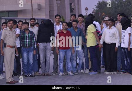 NEW DELHI, INDIEN – 16. MAI: S Sreesanth, Ankeet Chavan, Ajit Chandila und 11 Buchmacher wurden am 17. Mai 2013 in der Residenz des Chefmagistrats in Neu-Delhi produziert. (Kreditbild: © India Today/ZUMAPRESS.com) Stockfoto