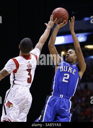 31. März 2013 - Indianapolis, IN, USA - Duke Guard Quinn Cook (2) schießt in der ersten Halbzeit im NCAA-Regionalfinalspiel am Sonntag, den 31. März 2013 in Indianapolis, Indiana. (Sam Riche/MCT) im NCAA-Regionalfinalspiel am Sonntag, den 31. März 2013, in Indianapolis, Indiana. (Bild: © Sam Riche/MCT/ZUMAPRESS.com) Stockfoto