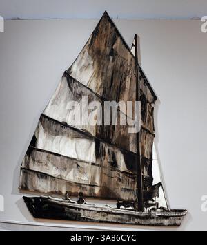 21. Januar 2013 - Oakland, CA, USA - Teil eines Gemäldes mit dem Titel ''Chinese Shrimp Junk II'' des Künstlers Hung Liu aus Oakland, einem chinesisch-amerikanischen Künstler und Professor für Kunst am Mills College in Oakland, Kalifornien, ist am 21. Januar 2013 zu sehen. Lius Kunstwerke werden bis 17. März 2013 im Mills College Art Museum ausgestellt. (Kreditbild: © Doug Duran/MCT/ZUMAPRESS.com) Stockfoto