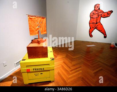 21. Januar 2013 - Oakland, CA, USA - das Kunstwerk von Hung Liu aus Oakland, einem chinesisch-amerikanischen Künstler und Professor für Kunst am Mills College in Oakland, Kalifornien, ist am 21. Januar 2013 zu sehen. Lius Kunstwerke werden bis 17. März 2013 im Mills College Art Museum ausgestellt. (Kreditbild: © Doug Duran/MCT/ZUMAPRESS.com) Stockfoto