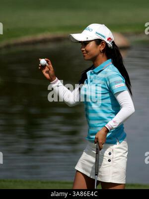 20. April 2013 – Kapolei, HI, USA – 20. April 2013: Ai Miyazato beendet die letzte Runde der Lotte Championship 2013, die von J Golf im Ko Olina Golf Club präsentiert wird. (Bild: © Michael Sullivan/Cal Sport Media/ZUMAPRESS.com) Stockfoto