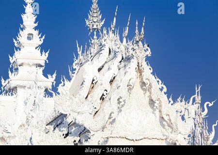 Wat Rong Khun, der berühmte Weiße Tempel, Chiang Rai, Thailand Stockfoto