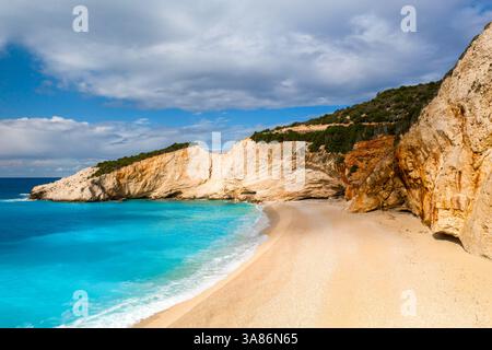 Porto Katsiki Drohne aus der Vogelperspektive auf der Insel Lefkada, den Ionischen Inseln, den griechischen Inseln, Griechenland Stockfoto