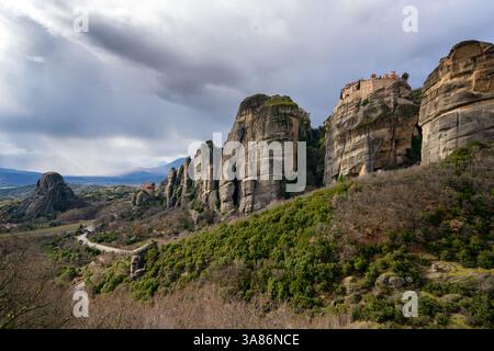 Meteora, altes heiliges Kloster von Varlaam und St. Nikolaus Anapafsas, UNESCO, Kalabaka, Griechenland Stockfoto