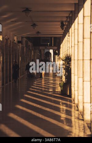 Blick auf die Bologna Straße am Morgen Stockfoto