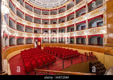 Stadttheater Tina di Lorenzo, UNESCO-Weltkulturerbe, Noto, Siracusa, Sizilien, Italien, Mittelmeerraum, Europa Stockfoto