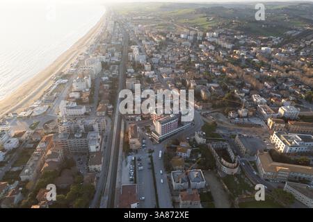 Luftaufnahme der italienischen Stadt Senigallia Stockfoto