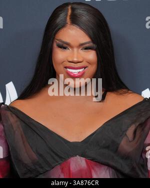 Los Angeles, USA. März 2025. Juni Jambalaya kommt zu den 36. Jährlichen GLAAD Media Awards, die am Donnerstag, 27. März 2025 im Beverly Hilton in Beverly Hills, CA, stattfinden. (Foto: Sthanlee B. Mirador/SIPA USA) Credit: SIPA USA/Alamy Live News Stockfoto
