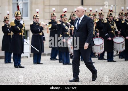 Paris, Frankreich. März 2025. Der libanesische Präsident Joseph Aoun kommt am 28. März 2025 zu einem offiziellen Besuch im Elysee Präsidentenpalast in Paris. Foto: Eliot Blondet/ABACAPRESS. COM Credit: Abaca Press/Alamy Live News Stockfoto