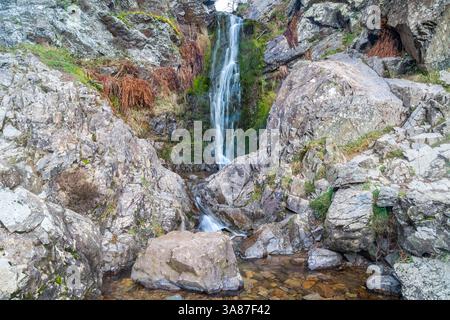 Lightspout Waterfall, ein Wasserfall am Long Mynd in den Shropshire Hills, Großbritannien in landschaftlicher Ausrichtung Stockfoto