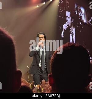 Nick Cave and the Bad Seeds spielen am 5. November 2024 in der AO Arena in Manchester Stockfoto