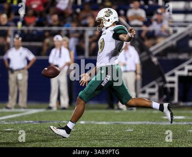 30. September 2017: Arthur Hart (40) des Charlotte 49ers im Riccardo Silva Stadium in Miami, Florida, im NCAA Football Spiel zwischen den Charlotte 49ers und den FIU Panthers. Die FIU Panthers gewannen mit 30:29. Mario Houben/CSM(Kreditbild: &Copy; Mario Houben/CSM via ZUMA Wire) Stockfoto