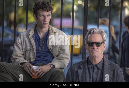 21. April 2017: Callum Turner, Jeff Bridges, The Only Living Boy In New York, Film 2017. (Kreditbild: © Amazon/Entertainment Pictures via ZUMA Press) Stockfoto