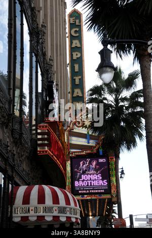 Februar 2009 - Hollywood, CA, USA - 24. Februar 2009 - Hollywood, CA - Atmosphäre. „Jonas Brothers: The 3D Concert Experience“ in Los Angeles Premiere im El Capitan Theatre. Foto: Byron Purvis/AdMedia Stockfoto