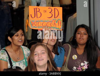 Februar 2009 - Hollywood, CA, USA - 24. Februar 2009 - Hollywood, CA - Atmosphäre. „Jonas Brothers: The 3D Concert Experience“ in Los Angeles Premiere im El Capitan Theatre. Foto: Byron Purvis/AdMedia Stockfoto