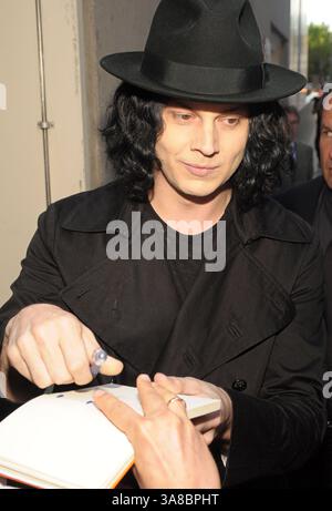 September 2009 – Toronto, ON, USA – 18. September 2009 – Toronto, Ontario, Kanada – Jack White. Pressekonferenz „White Stripes: Under the Great White Northern Lights“ Ankunft im Sutton Place Hotel während des 34. Jährlichen Toronto International Film Festivals. Foto: Brent Perniac/AdMedia (Foto: © Brent Perniac/AdMedia via ZUMA Wire) Stockfoto