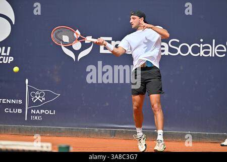 Neapel, Italien. März 2025. Italien, 29. märz 2024: Federico Arnaboldi während des ATP Challenger Napoli Tennis Cup 2025, Italien (Felice de Martino/SPP) Credit: SPP Sport Press Photo. /Alamy Live News Stockfoto