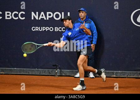 Neapel, Italien. März 2025. Italien, 29. märz 2024: Luciano Danderi während des ATP Challenger Napoli Tennis Cup 2025, Italien (Felice de Martino/SPP) Credit: SPP Sport Press Photo. /Alamy Live News Stockfoto