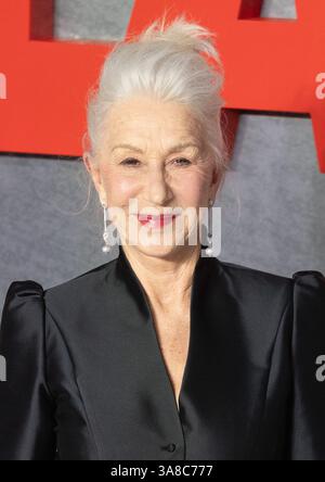 London, Großbritannien. März 2025. Helen Mirren nimmt am 27. März 2025 an der „MobLand“-Weltpremiere im Odeon Luxe, Leicester Square, in London, England, Teil. Quelle: S.A.M./Alamy Live News Stockfoto
