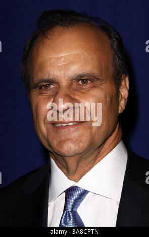 13. November 2009: New York, New York, USA – 13. November 2009 – New York, NY – Joe Torre. 7. Jährliche Gala der Joe Torre Safe at Home Foundation. Foto: Paul Zimmerman/AdMedia Stockfoto