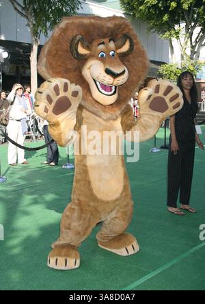 26. Oktober 2008 – Westwood, CA, USA – 26. Oktober 208 – Westwood, Kalifornien – Alex der Löwe. „Madagascar: Escape 2 Africa“ in Los Angeles Premiere im Mann Village Theatre. Foto: Michael Jade/AdMedia Stockfoto