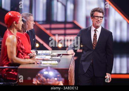 Köln, Deutschland. März 2025. Moderator Daniel Hartwich ist in der RTL-Tanzshow „Let's Dance“ im Koloneum vertreten. Quelle: Rolf Vennenbernd/dpa/Alamy Live News Stockfoto
