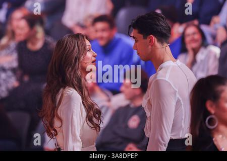 Köln, Deutschland. März 2025. Diego Pooth, Influencer, und seine Mutter Verona Pooth sprechen in der RTL-Tanzshow „Let's Dance“ im Coloneum. Quelle: Rolf Vennenbernd/dpa/Alamy Live News Stockfoto