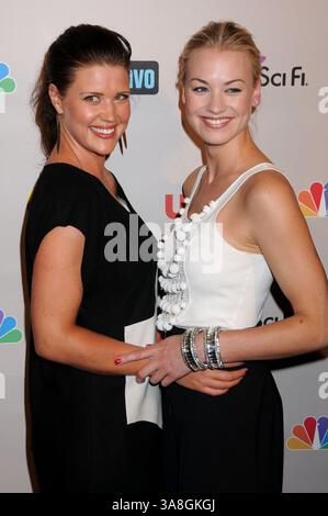 20. Juli 2008 - Beverly Hills, KALIFORNIEN, USA - 20. Juli 2008 - Beverly Hills, Kalifornien - Sarah Lancaster und Yvonne Strahovski. NBC Universal 2008 Press Tour All-Star Party im Beverly Hilton Hotel. Foto: Byron Purvis/AdMedia Stockfoto