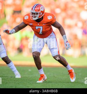 Clemson Defensive End Austin Bryant (7) während des NCAA College Football Spiels zwischen Boston College und Clemson am Samstag, 23. September 2017 im Memorial Stadium in Clemson, SC. Jacob Kupferman/CSM(Kreditbild: &Copy; Jacob Kupferman/CSM via ZUMA Wire) Stockfoto