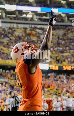 23. September 2017: Steve Ishmael (8) feiert einen Touchdown während des Spiels zwischen den LSU Tigers und den Syracuse Orange im Tiger Stadium in Baton Rouge, LA. LSU Tigers gewann 35:26. Stephen Lew/CSM(Credit Image: &Copy; Stephen Lew/CSM via ZUMA Wire) Stockfoto
