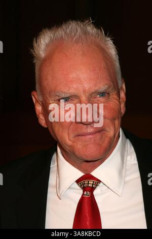 Oktober 2006 – Los Angeles, CA, USA – 06. Oktober 2006 – Los Angeles, Kalifornien. Malcomb McDowell. Das Jules Verne Adventure Film Festival and Exposition wird im Shrine Auditorium eröffnet. Foto: Byron Purvis/AdMedia Stockfoto