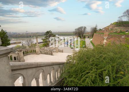 Belgrad, Serbien. März 2025. Panoramablick auf die Hauptpromenade Vista Point im Stadtzentrum Stockfoto