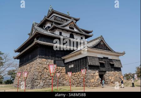 Der wichtigste Donjon (Tenshu) im Schloss Matsue in der Präfektur Shimane, Japan. Stockfoto